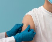 PrismaTibro erbjöd fri vaccination. Vi fick hjälp av Skaraborgshälsan som genomförde på plats hos oss.