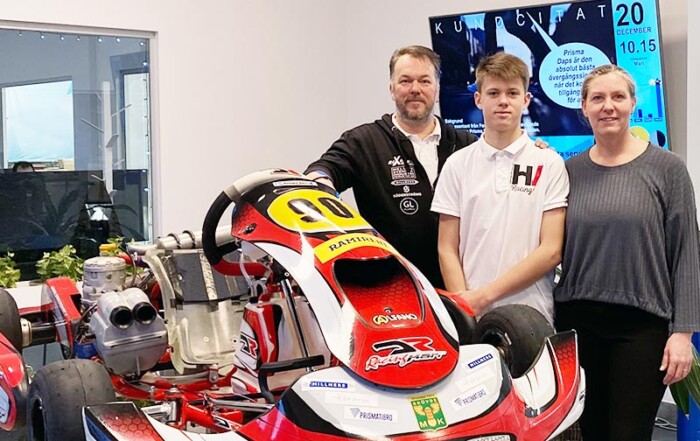Hampus Varis – HV Racing på besök. PrismaTibro är stolt sponsor Hampus från Tibro som tävlar i storkart och hade en lysande säsong 2022. 